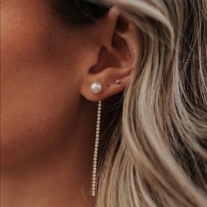 Untamed Petals - Ventana Drop Pearl Earrings